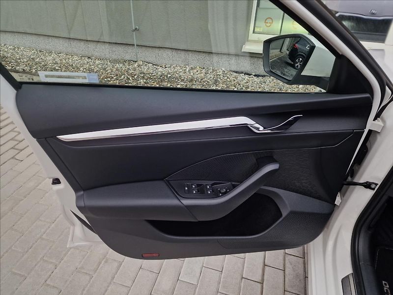 Škoda Octavia 1.5TSI G-Tec DSG Style,1.Maj. - fotka 38 z 50