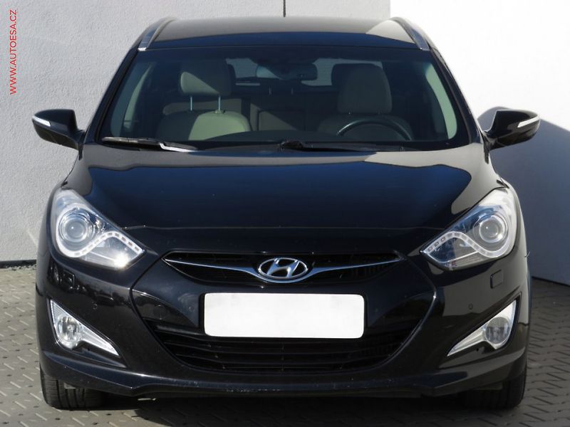 Hyundai i40 (2012) 1.7CRDI, ČR, autoAC - fotka 2 z 3