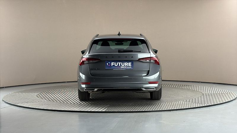 Škoda Octavia 2.0 TDI DSG 4x4 Sportline Comb - fotka 5 z 29