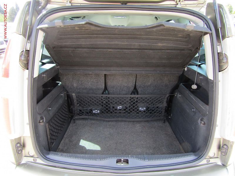 Škoda Roomster (2014) 1.2 TSi, ČR, AC - fotka 7 z 13