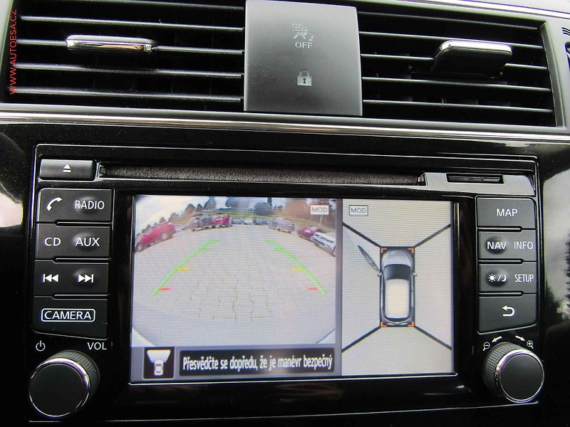 Nissan Pulsar (2015) 1.2 i, ČR, AC, xenon - fotka 10 z 15