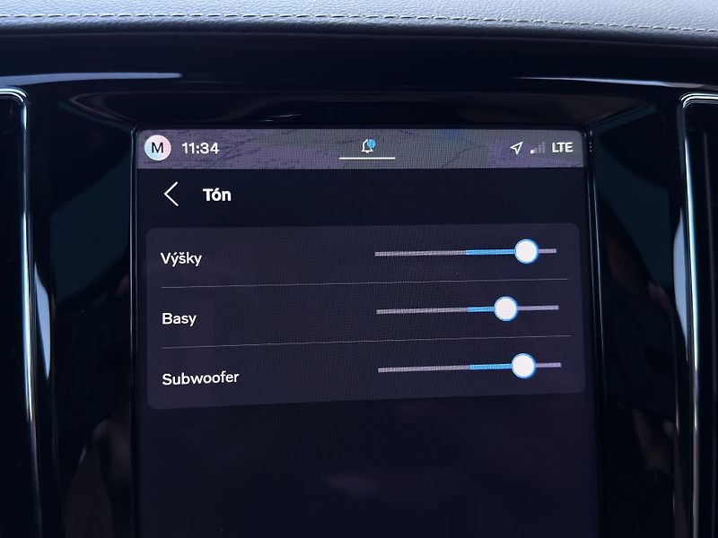 Volvo V60 T8 AWD ULTRA DARK // 335 kW - fotka 47 z 57