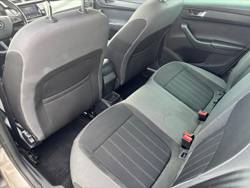 Škoda Fabia 1,0 TSI  Style 5kvalt ČR - fotka 23 z 26