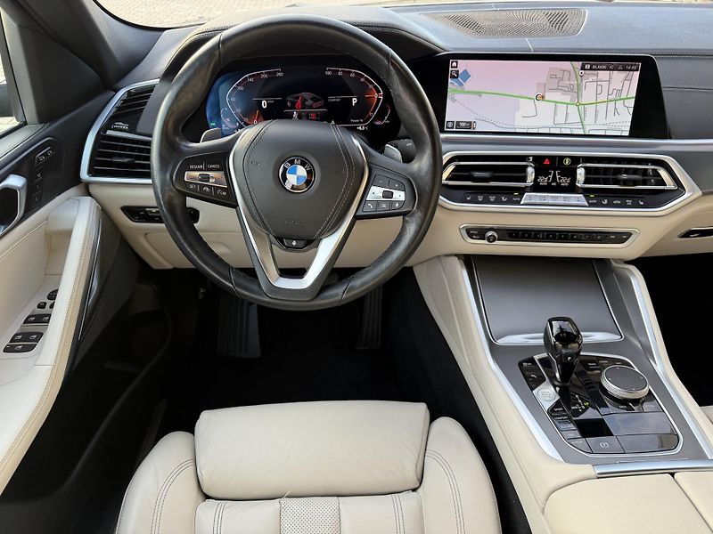 BMW X6 (2022) 30XD 210kW LASER TZ R20 CZ!!!! - fotka 21 z 45