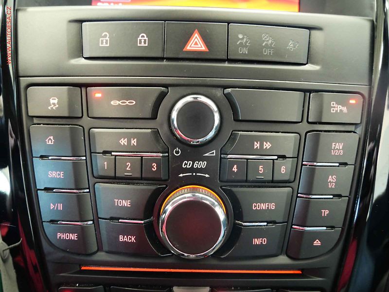 Opel Astra (2016) 1.6TDCI, ČR, autoAC, temp - fotka 18 z 21