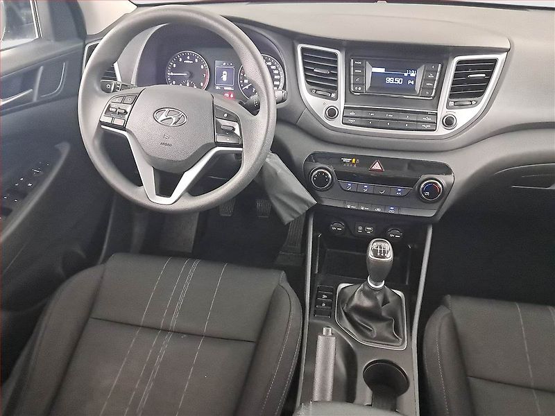Hyundai Tucson (2016) 1.6 GDI, Park. senzory - fotka 7 z 19