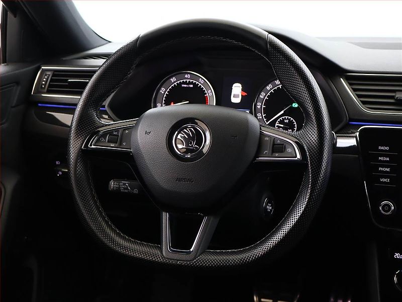 Škoda Superb (2018) Sportline 2.0 TSI - fotka 13 z 22