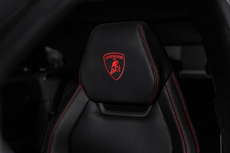 Lamborghini Urus B&O/23