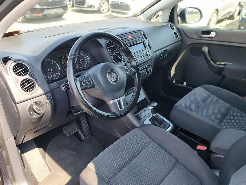 Volkswagen Golf Plus (2010) - fotka 27 z 32