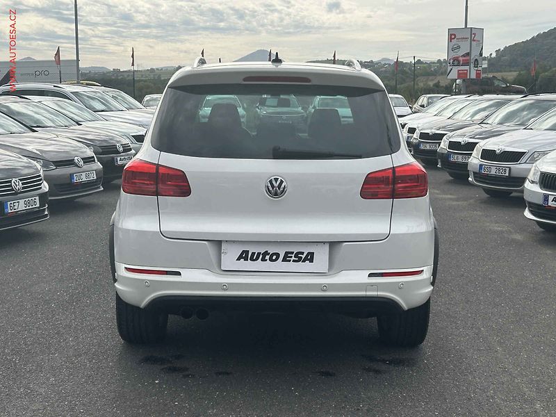Volkswagen Tiguan (2012) 2.0TDi, 1.maj - fotka 5 z 18