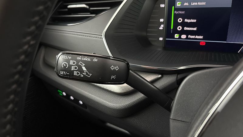 Škoda Octavia 1.5 TSI Ambition - fotka 14 z 24