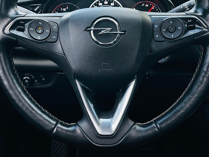 Opel Insignia 2.0CDTi KAMERA SERVISKA TAŽNÉ - fotka 28 z 55