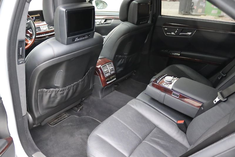Mercedes-Benz Třídy S S 600 L 5.5 V12 AMG 380kW - fotka 39 z 50