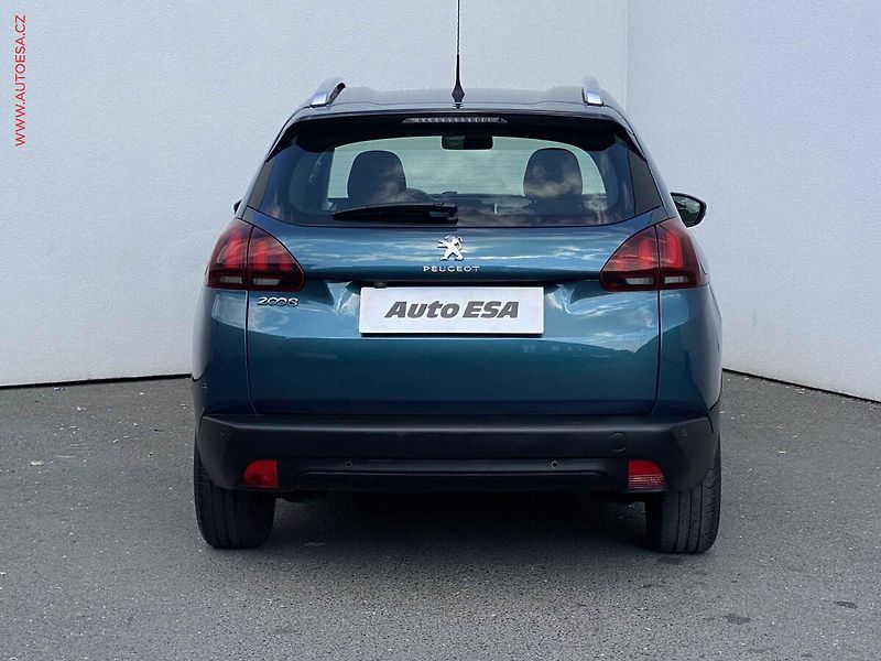 Peugeot 2008 (2018) 1.2 PT, 1.maj,ČR, Active - fotka 5 z 16