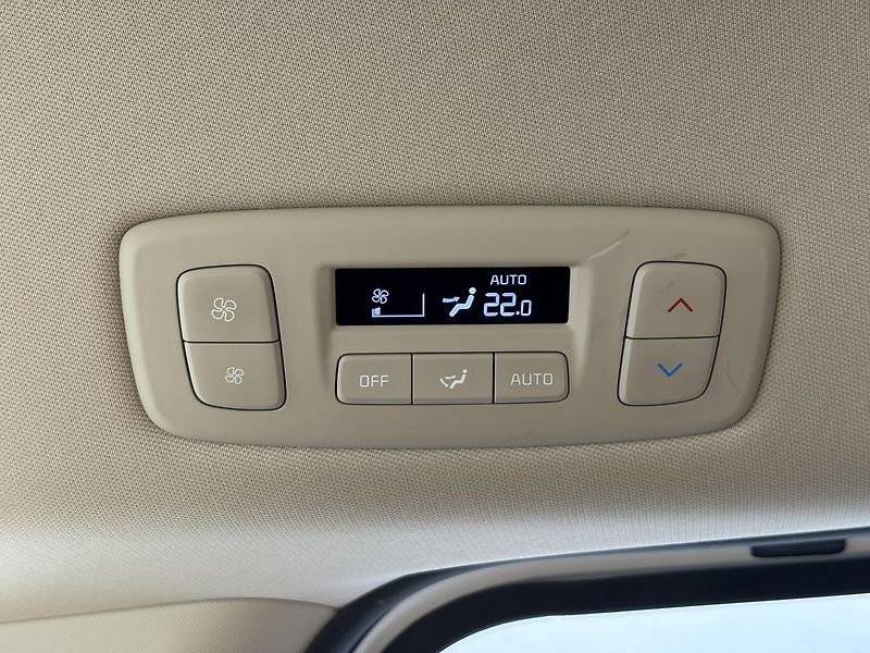Kia Carnival (2022) 2.2 Diesel Automat 6+3 míst - fotka 26 z 34