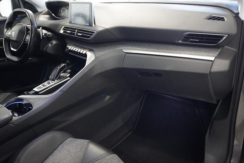Peugeot 5008 1.6 E-THP ALLURE AUT. - fotka 28 z 32