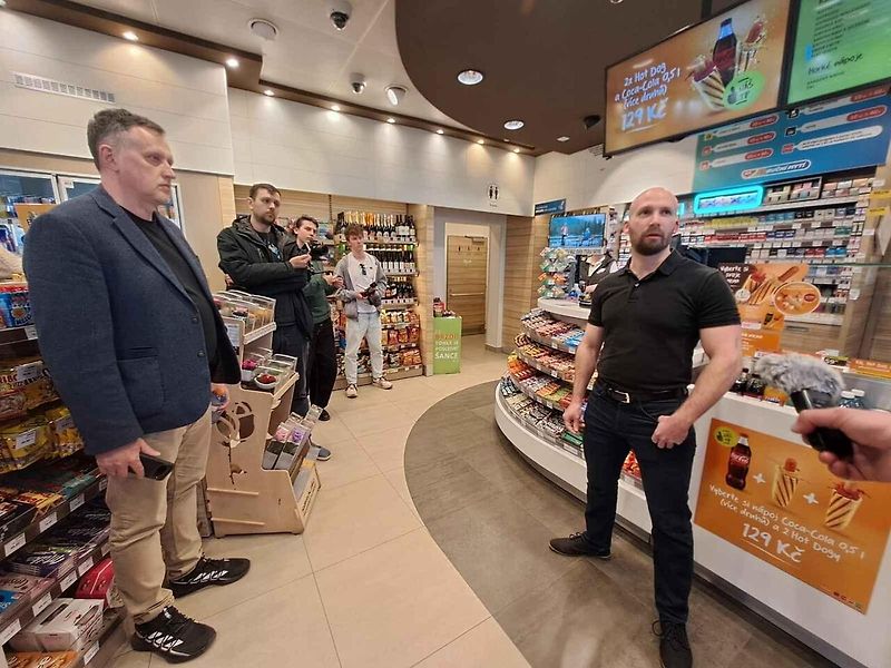 Čerpací stanice MOL napříč republikou zavedly speciální bezpečnostní opatření proti lupičům.