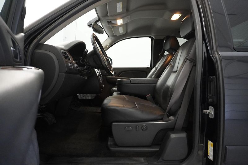 Chevrolet Silverado 2500 6.6 V8 - fotka 9 z 39