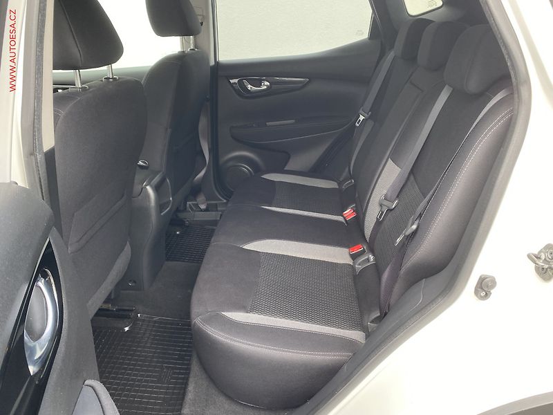Nissan Qashqai (2018) 1.2TCe, ČR, Klima - fotka 10 z 19
