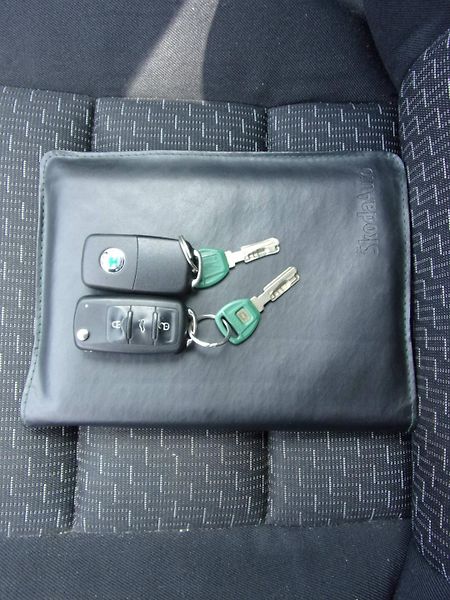 Škoda Octavia (2011) 1.6 MPi 75kW BSE KLIMA TOP KM - fotka 21 z 21