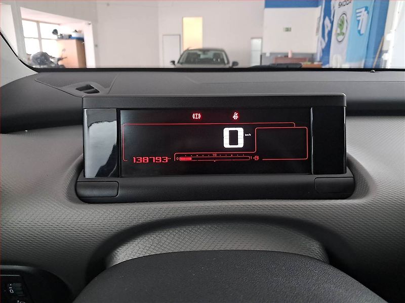 Citroën C4 Cactus (2018) 1.6 BlueHDi, Navi, Tempomat - fotka 11 z 18