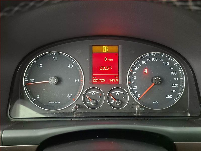 Volkswagen Touran (2008) Cross 2.0 TDI, Tempomat - fotka 11 z 15
