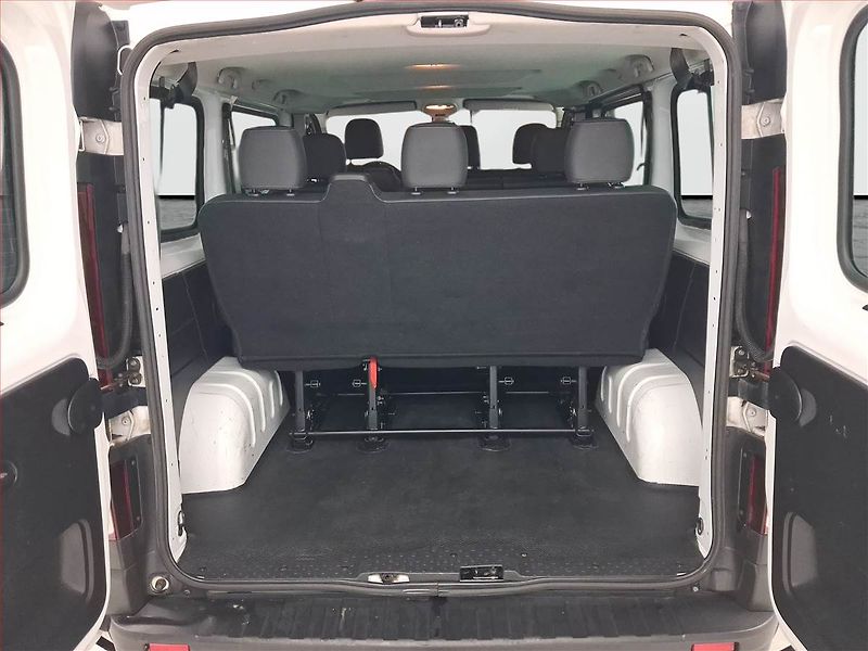 Opel Vivaro (2018) 1.6 BiCDTI, Bus, 9Míst, ČR - fotka 14 z 17