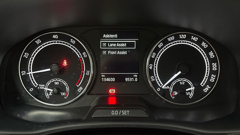 Škoda Fabia 1.0 TSI Style - fotka 10 z 23