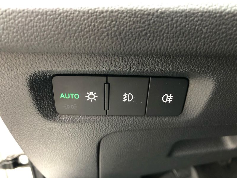 Škoda Octavia 2,0TDi 85kW AMBITION PLUS - fotka 16 z 28