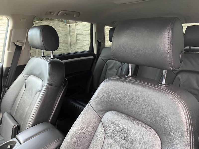 Audi Q7 3.0TDi 4x4 240PS FL 8Q SLINE!! - fotka 89 z 156