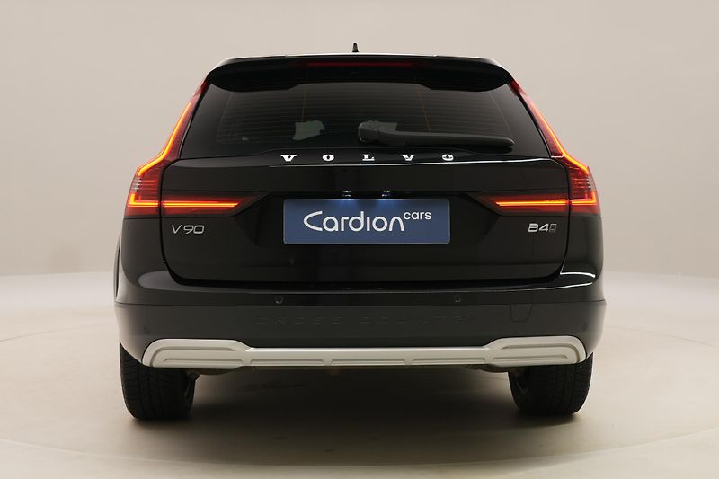 Volvo V90 CC B4 AWD BRIGHT PLUS AUT CZ - fotka 11 z 49