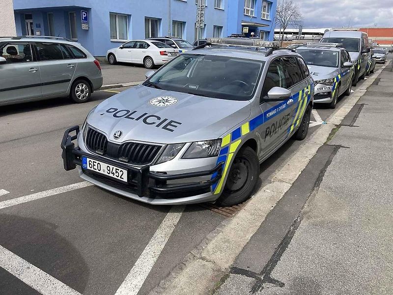 Policejní hlídky na silnicích někdy vyrážejí také k oznámením, která mají překvapivě prosté vysvětlení.