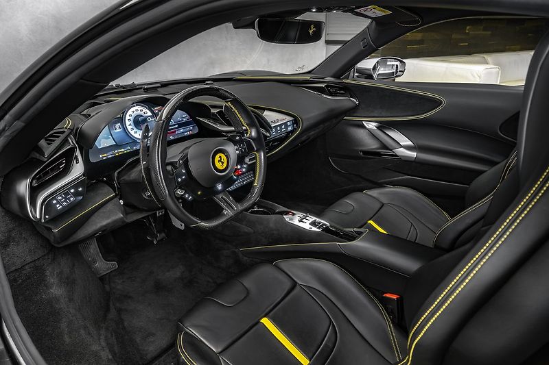Ferrari SF90 - fotka 15 z 32