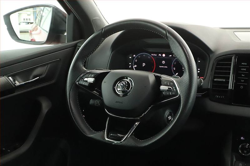 Škoda Karoq (2022) Sportline 2.0 TDI - fotka 17 z 20