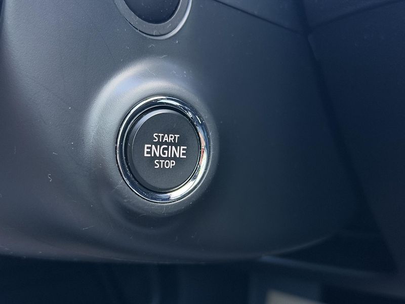 Škoda Superb 2.0 TDI 110kW L&K Combi DSG - fotka 27 z 38