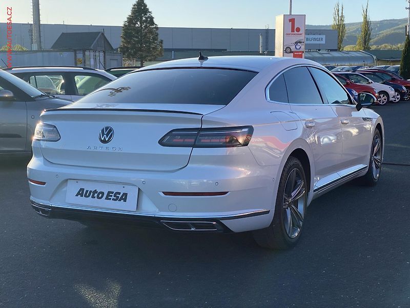 Volkswagen Arteon (2022) 2.0 TSi, ČR, R-Line, DSG - fotka 4 z 16