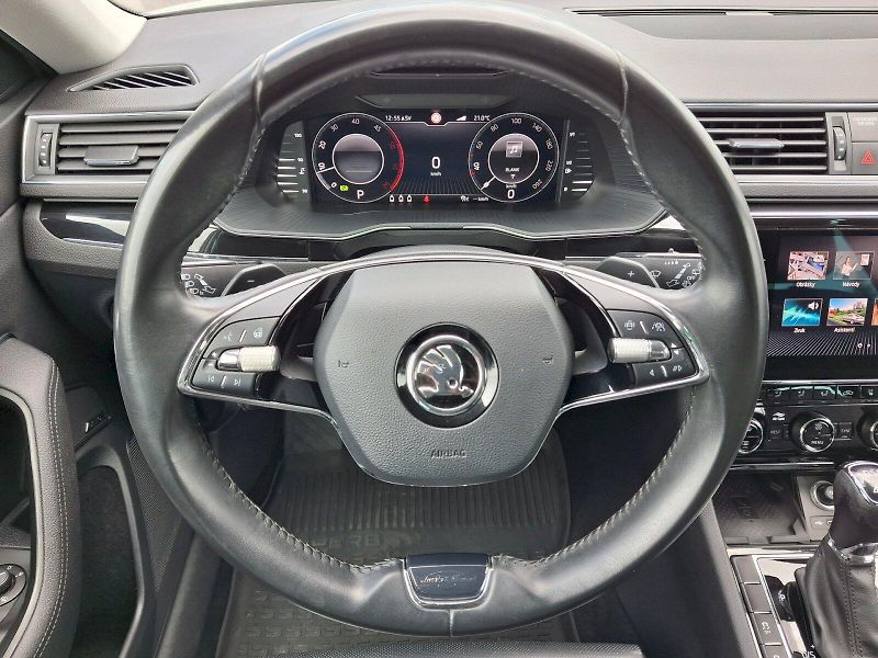 Škoda Superb (2021) Combi L&K DSG 4x4 2,0TDi 147kW - fotka 16 z 35