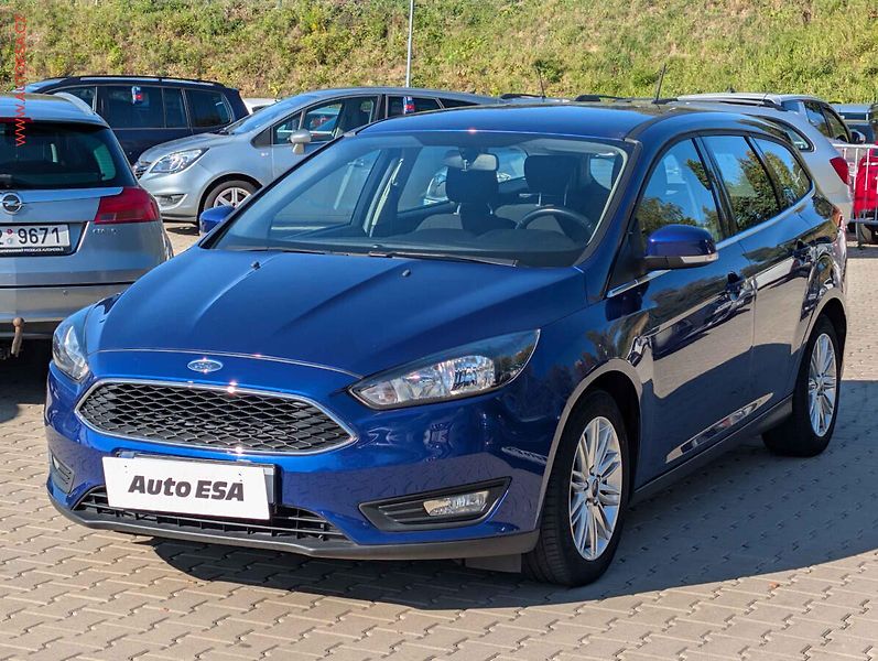 Ford Focus (2017) 1.0 EB, ČR, AC, výhřev sed. - fotka 3 z 18