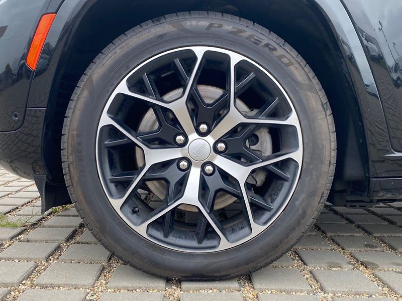 Jeep Grand Cherokee (2025) Summit Reserve 2,0(280kW)BA+EL - fotka 13 z 39