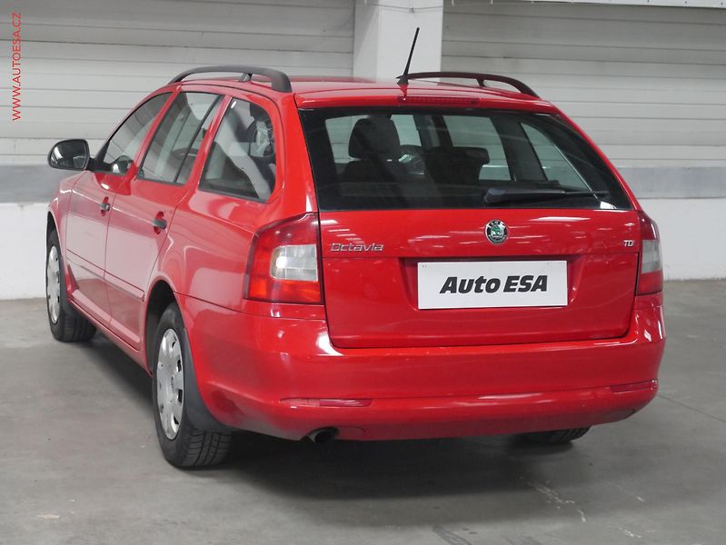 Škoda Octavia (2012) 2.0 TDi, ČR, AC - fotka 4 z 15