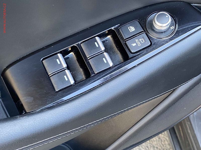 Mazda 6 (2021) 2.0, LED, navi, kamera - fotka 11 z 19