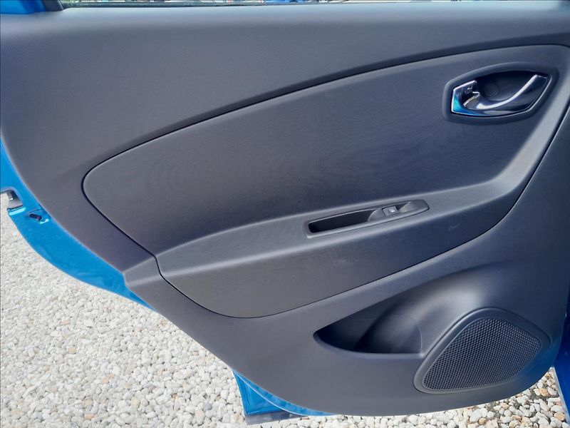 Renault Captur 1,2TCe 88kW AUTOMAT - fotka 23 z 56