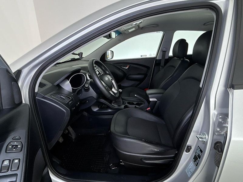 Hyundai ix35 SUV - fotka 7 z 27
