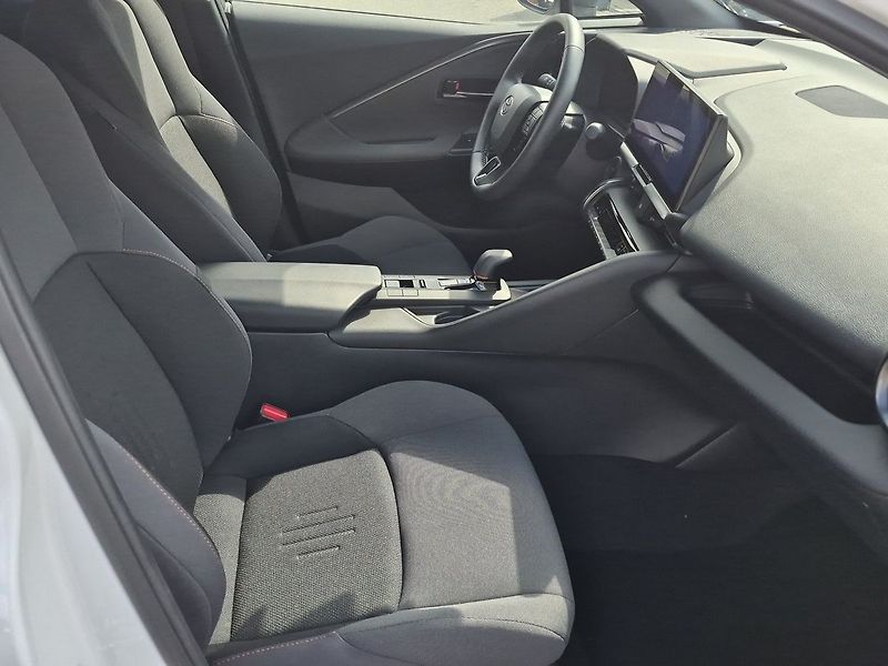 Toyota C-HR 2.0 PHEV FWD Style - fotka 11 z 24