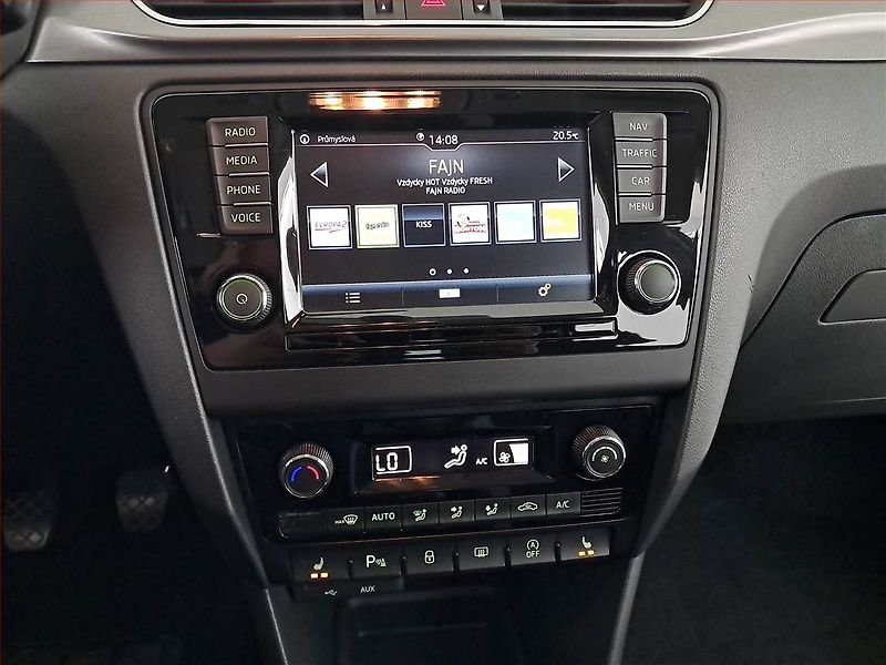 Škoda Rapid (2017) 1.0 TSI, Navi, Bi-Xenony - fotka 12 z 20