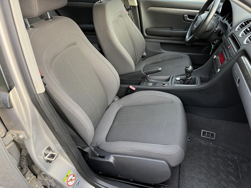 Seat Exeo 2,0TDI 105kW - fotka 12 z 21