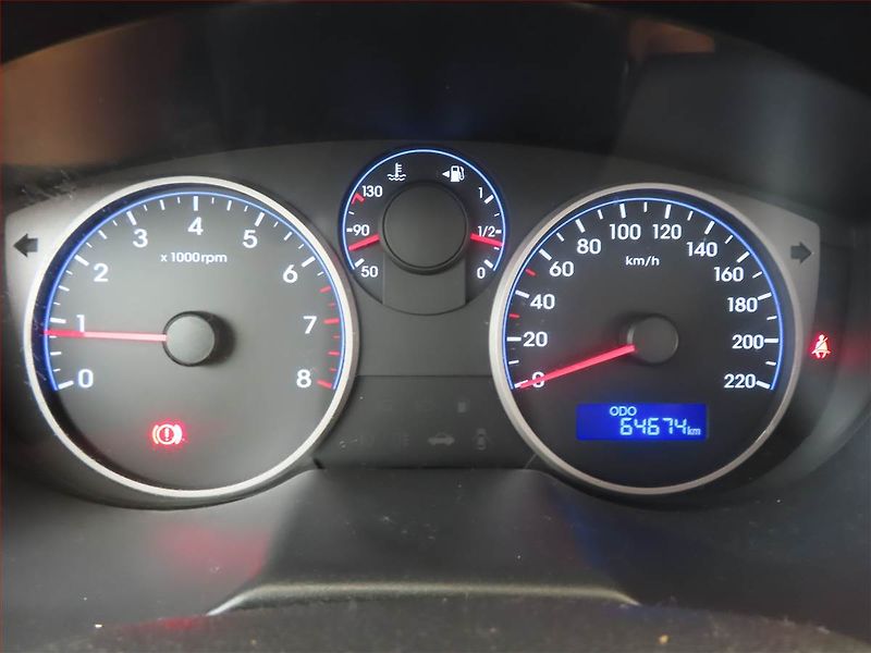 Hyundai i20 (2013) 1.2, Serv.kniha - fotka 11 z 13