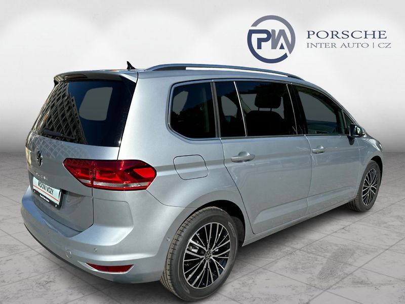 Volkswagen Touran People 1,5 TSI - fotka 6 z 24