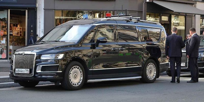 Automobilka Aurus zastavila výrobu luxusních pancéřovaných vozů, které měly být výkladní skříní ruského impéria. Na snímku je limuzína Aurus Senat na mezinárodním autosalonu v Ženevě 2019.