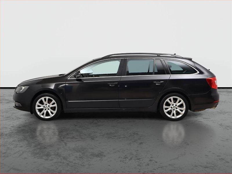 Škoda Superb (2015) Style 2.0 TDI, Navi, Xenony - fotka 3 z 22